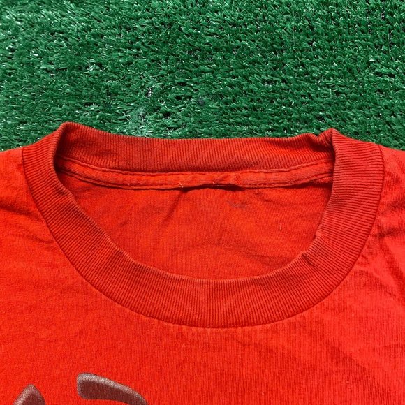 Vintage Y2K Essential Red M&Ms Chocolate Candy T-Shirt - Picture 4 of 5